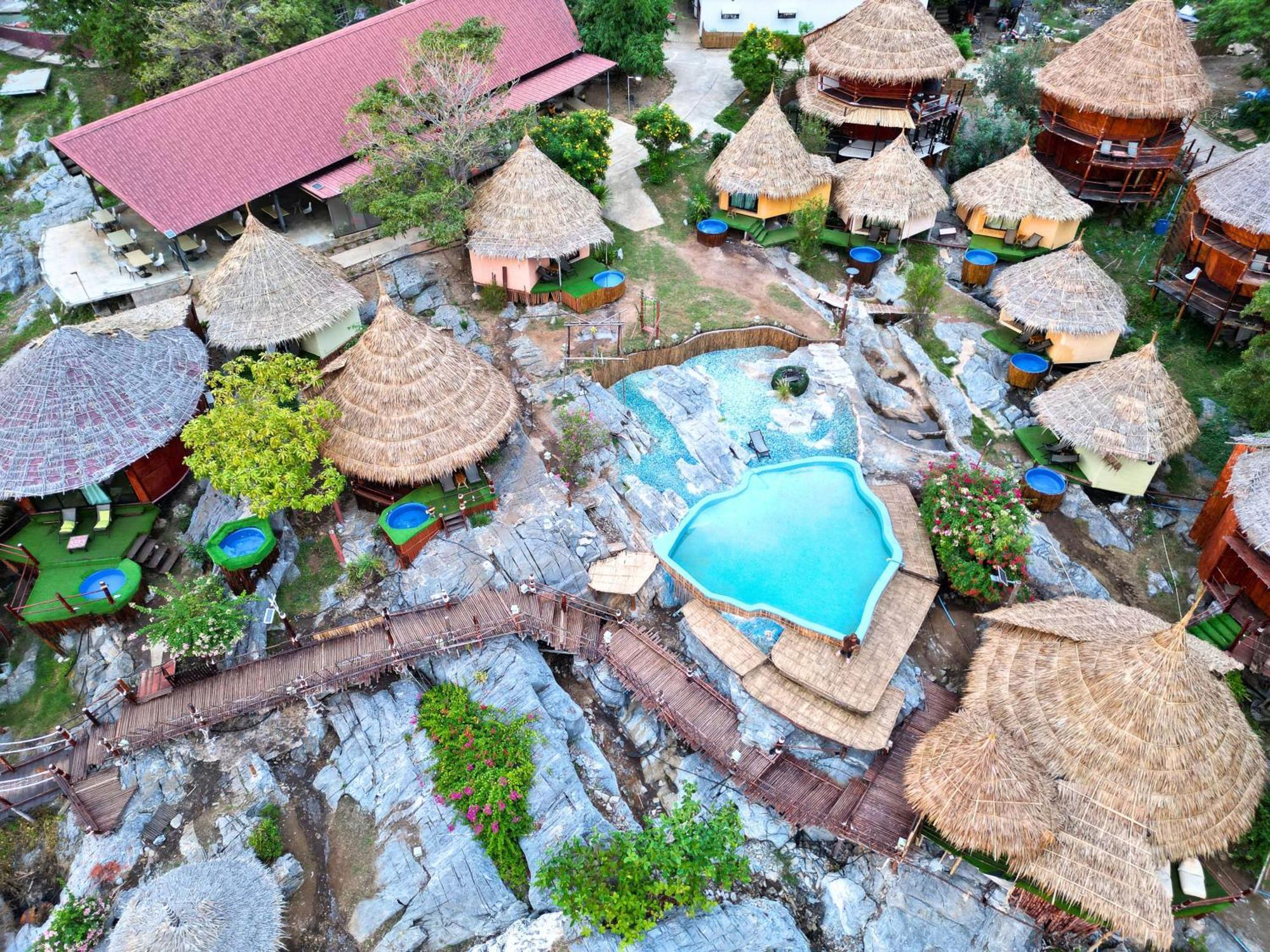 Pareehut Resort Koh Sichang 外观 照片