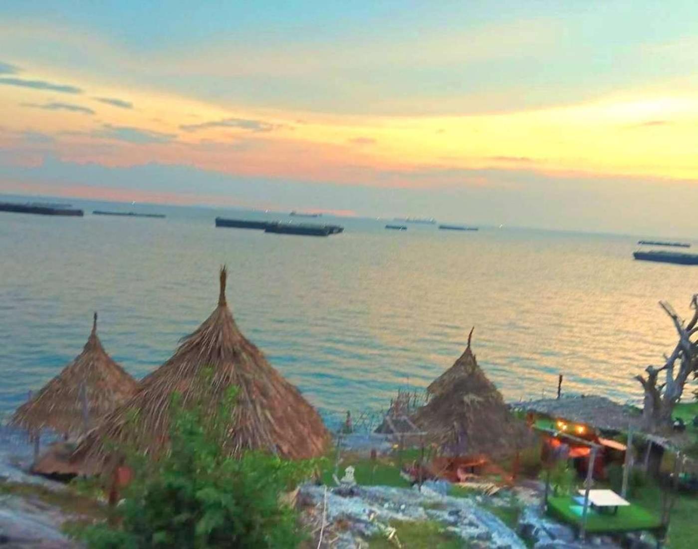 Pareehut Resort Koh Sichang 外观 照片